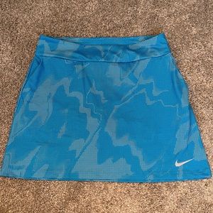 Nikes women's athletic skort, size small